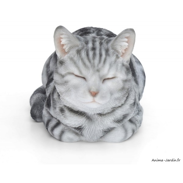 Chat gris tigré dormant, L.35 cm, animal en résine, extérieure, Garden ID