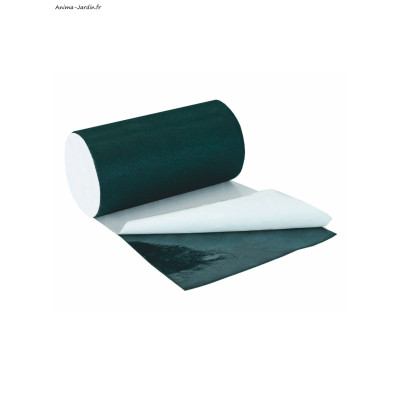 Bande autocollante pour  joindre des morceaux de gazon