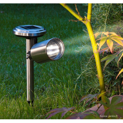 Spot solaire Scoop avec Leds, en acier, borne à planter, Nortène, pas cher